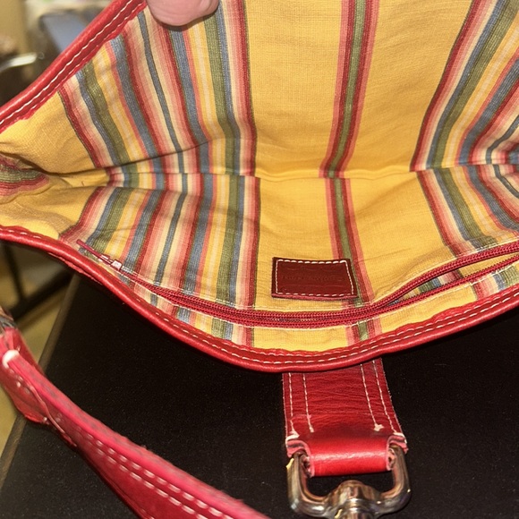 Cynthia Hart Los Angeles red leather shoulder hand bag - Picture 10 of 10